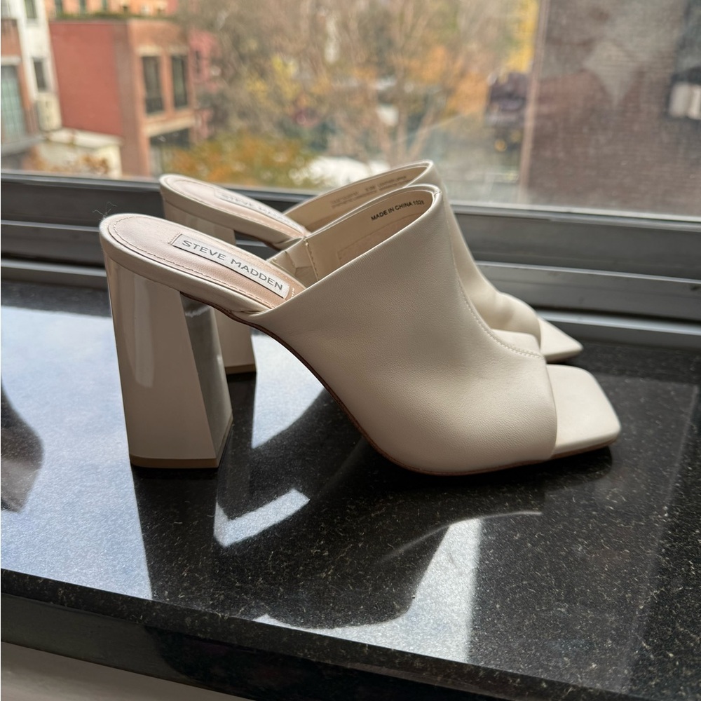 Steve Madden Cream Block Heel Mules